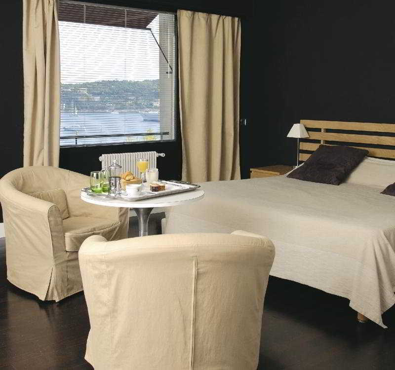 Hotel Le Versailles Villefranche-sur-Mer Zewnętrze zdjęcie