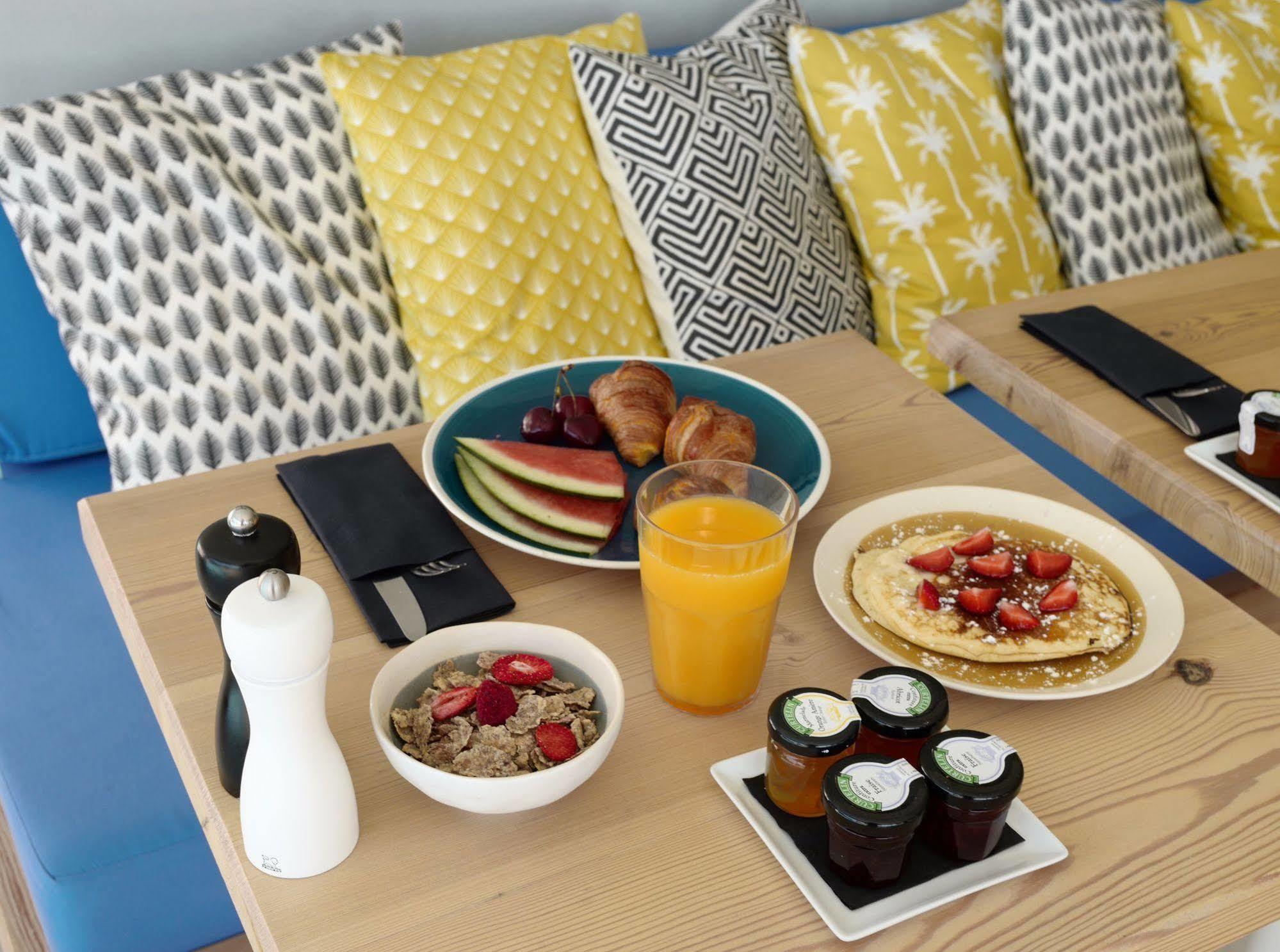 Hotel Le Versailles Villefranche-sur-Mer Zewnętrze zdjęcie